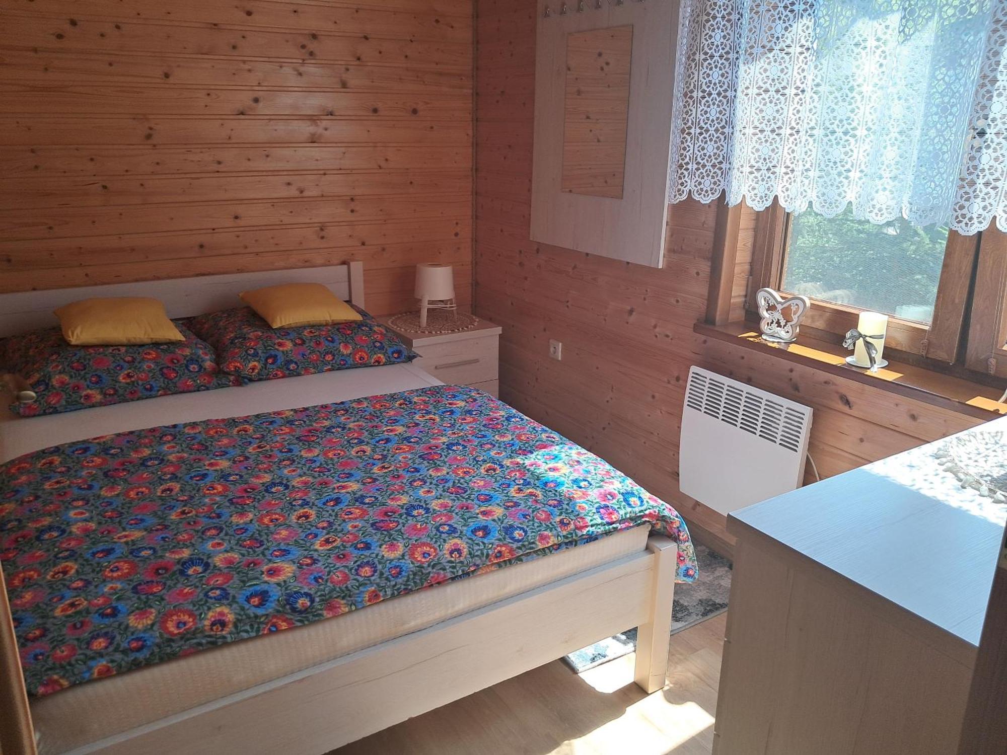 Drewniany Domek Daria i Tomek 2 domki na 8 osób Stronie Slaskie Exterior foto